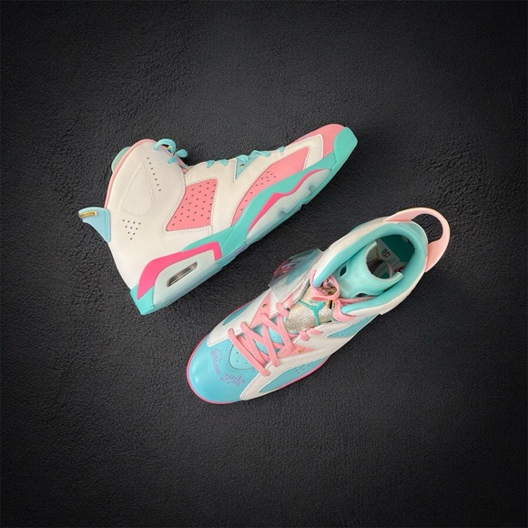 ✔️New✔️ NIKE Air Jordan 6 Retro Doernbecher Jillian - Picture 1 of 10